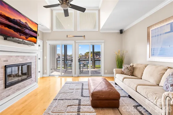 $649,000 | 18700 Nautical Drive, Unit 303, Cornelius, NC 28031