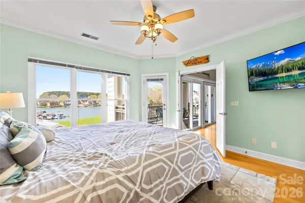 $649,000 | 18700 Nautical Drive, Unit 303, Cornelius, NC 28031