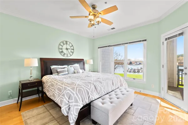 $649,000 | 18700 Nautical Drive, Unit 303, Cornelius, NC 28031