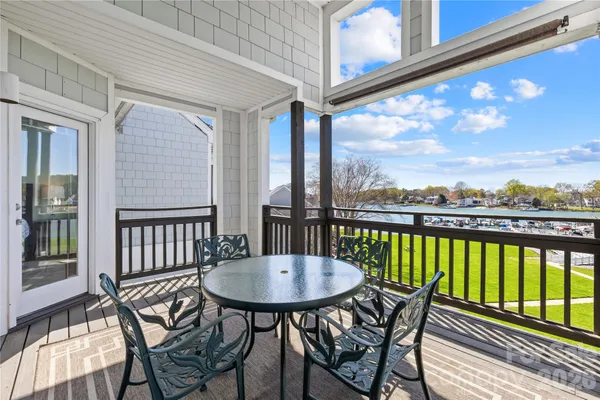 $649,000 | 18700 Nautical Drive, Unit 303, Cornelius, NC 28031