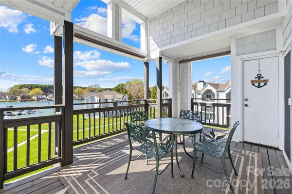 $649,000 | 18700 Nautical Drive, Unit 303, Cornelius, NC 28031