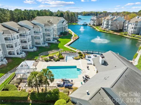 $649,000 | 18700 Nautical Drive, Unit 303, Cornelius, NC 28031