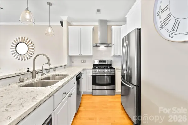 $649,000 | 18700 Nautical Drive, Unit 303, Cornelius, NC 28031