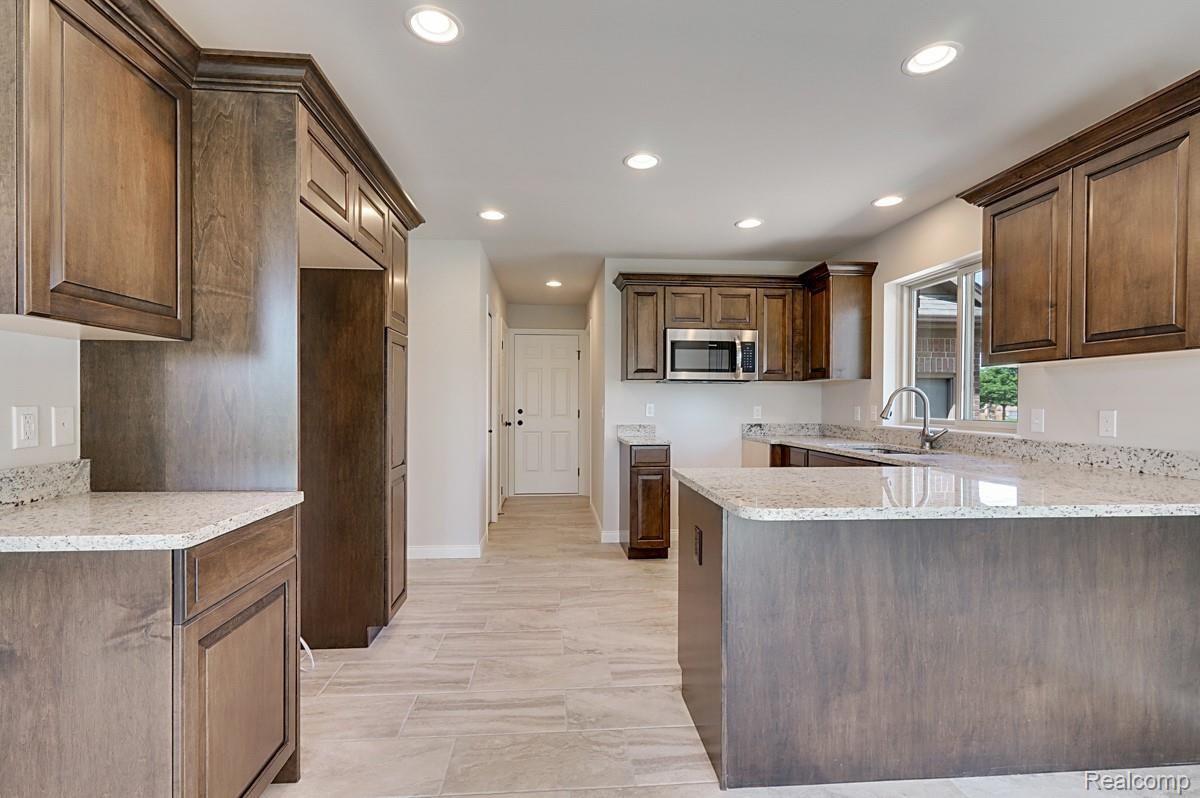 28359 Cotton Road New Baltimore, MI 48047 - Photo 5 of 28 dsc01525-dsc01527.jpg