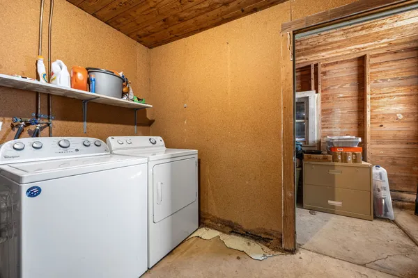 a view of a storage & utility room