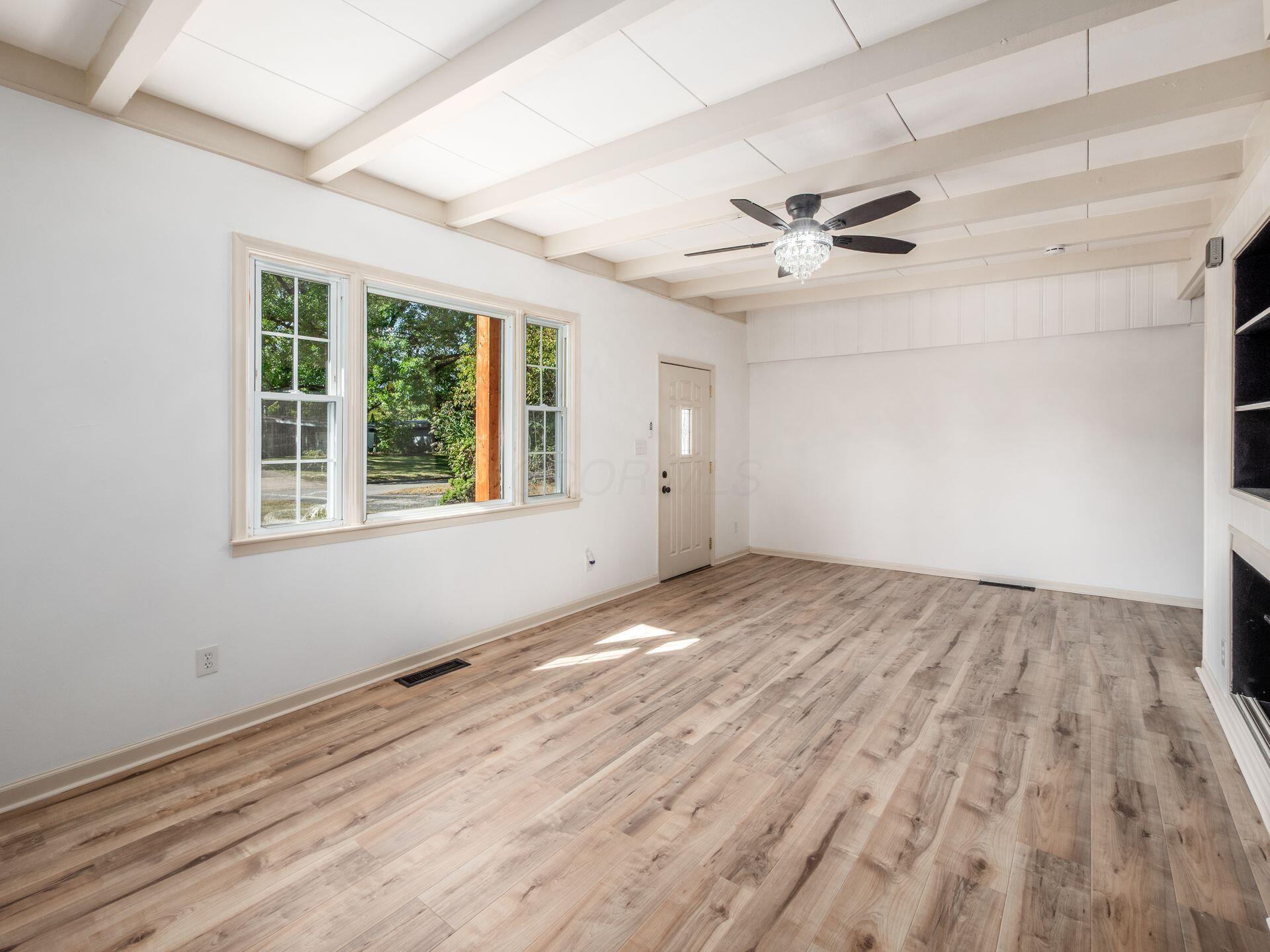 2458 Edgevale Road Columbus, OH 43221 - Photo 6 of 34
