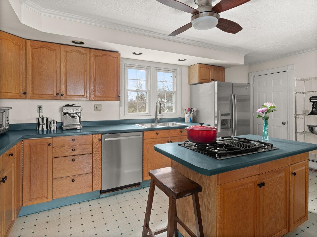49 Chelsea Road Essex, VT 05452 - Photo 4 of 25 Gallery Image 4