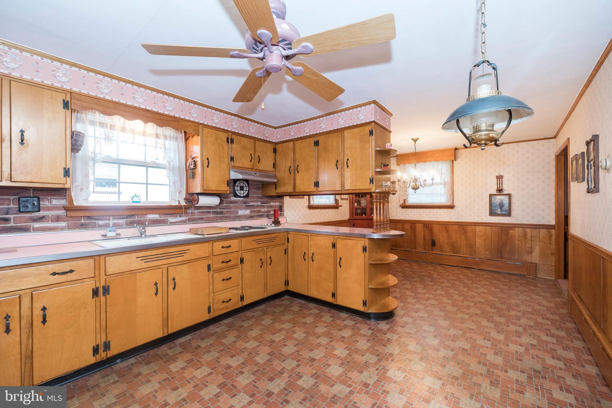 505 Overhill Road Conshohocken, PA 19428 - Photo 8 of 29 Gallery Image 8