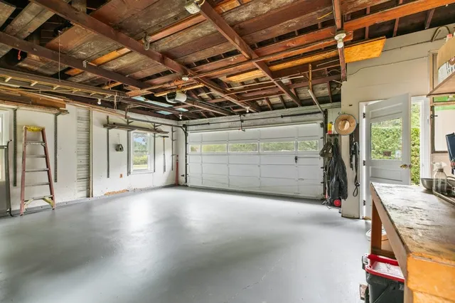 $725,000 | 6 Wabasso Terrace, Middletown, RI 02842