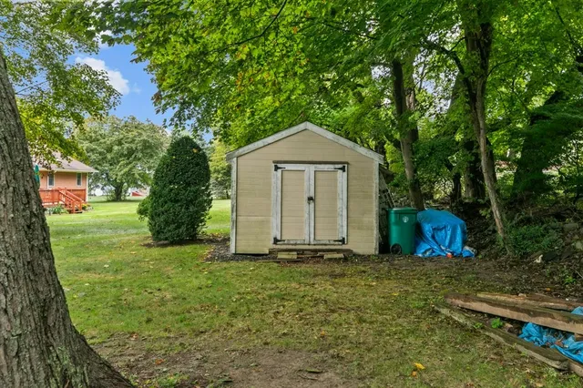 $725,000 | 6 Wabasso Terrace, Middletown, RI 02842