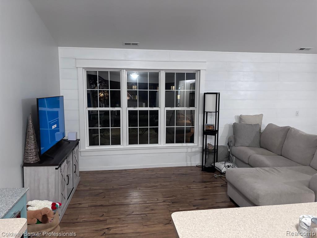 33540 Utica Road, Unit 13 Fraser, MI 48026 - Photo 8 of 20