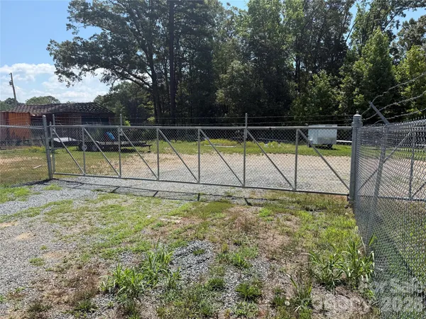 $325,000 | 5166 Slanting Bridge Road, Sherrills Ford, NC 28673