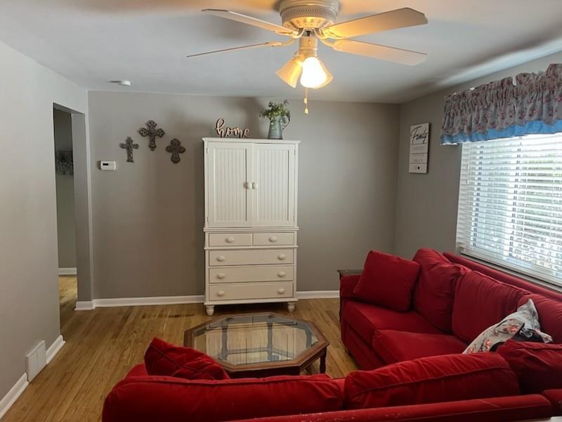 1612 McCully Road Pittsburgh, PA 15234 - Photo 5 of 27 Gallery Image 5