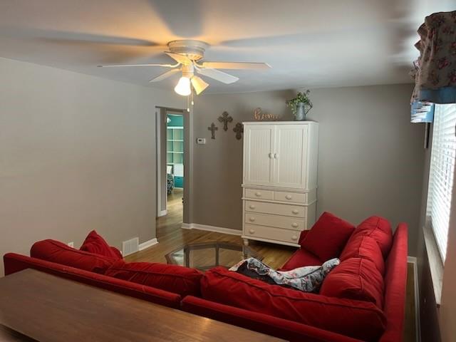 1612 McCully Road Pittsburgh, PA 15234 - Photo 6 of 27 Gallery Image 6