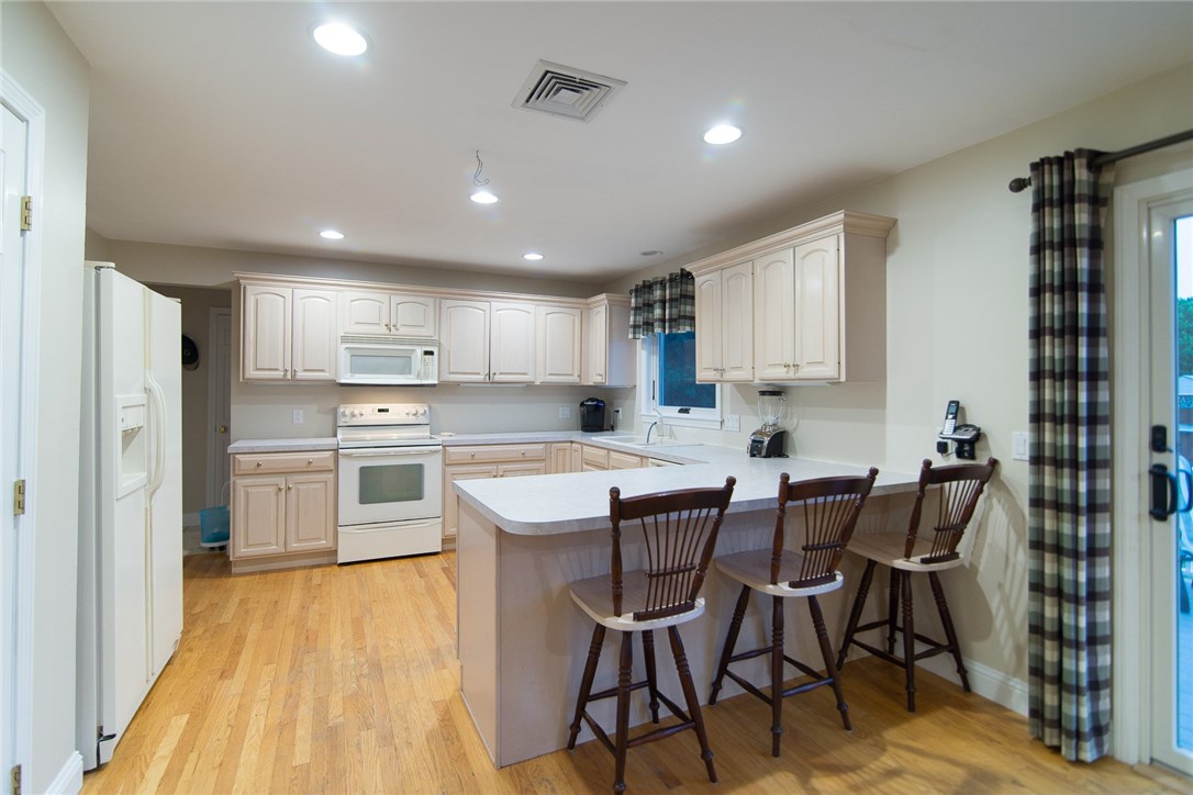 47 Whipple Road Glocester, RI 02814 - Photo 20 of 40 Gallery Image 20
