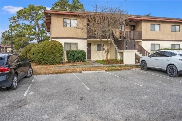 $210,000 | 2901 Dove Haven Court, Unit 201A, Charleston, SC 29414