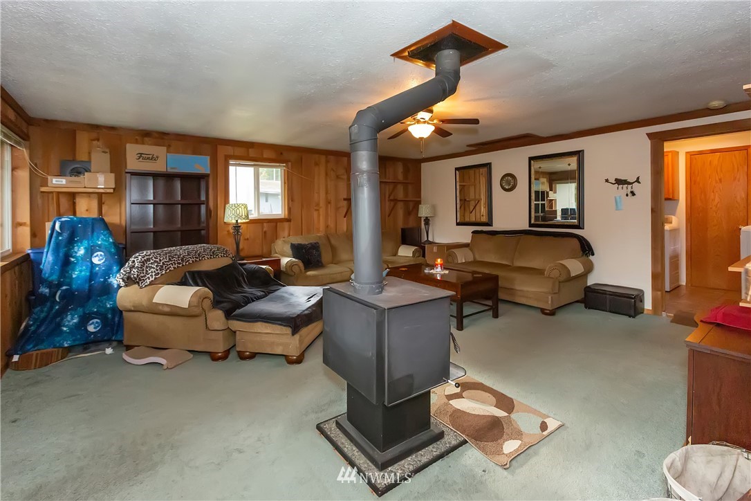 9956 Fairview Lake Road Southwest Port Orchard, WA 98367 - Photo 18 of 33 Gallery Image 18
