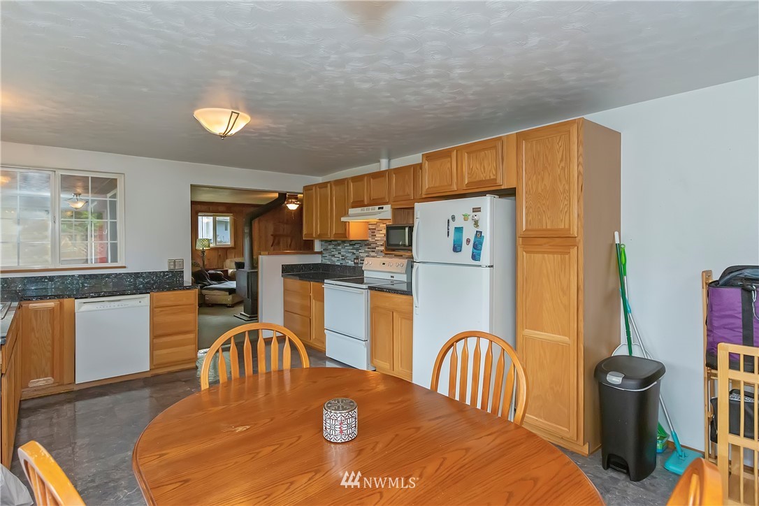 9956 Fairview Lake Road Southwest Port Orchard, WA 98367 - Photo 22 of 33 Gallery Image 22