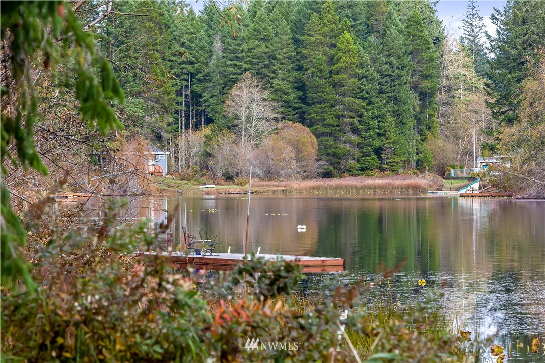 9956 Fairview Lake Road Southwest Port Orchard, WA 98367 - Photo 4 of 33 Gallery Image 4