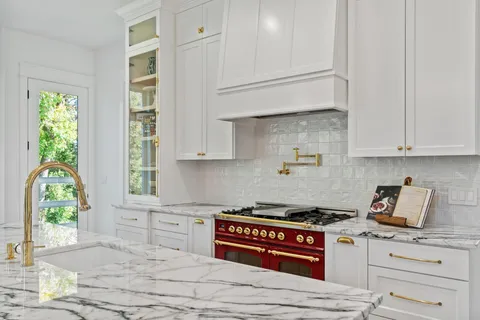 $1,124,000 | 21412 Poate Court, Rogers, MN 55374