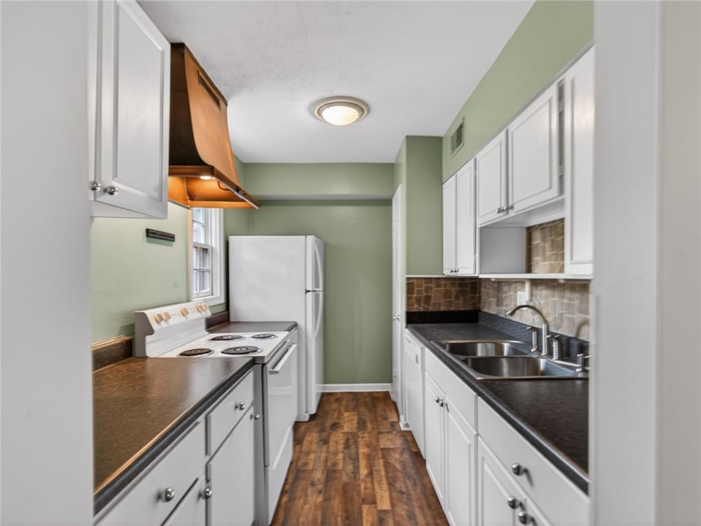 3091 Colonial Way, Unit H4 Atlanta, GA 30341 - Photo 5 of 12