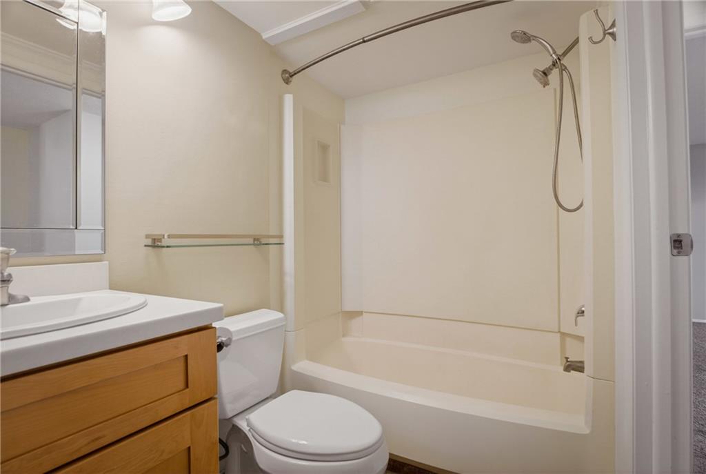 507 Hunters Path Road, Unit 12 Bridgeville, PA 15017 - Photo 9 of 28 Gallery Image 9
