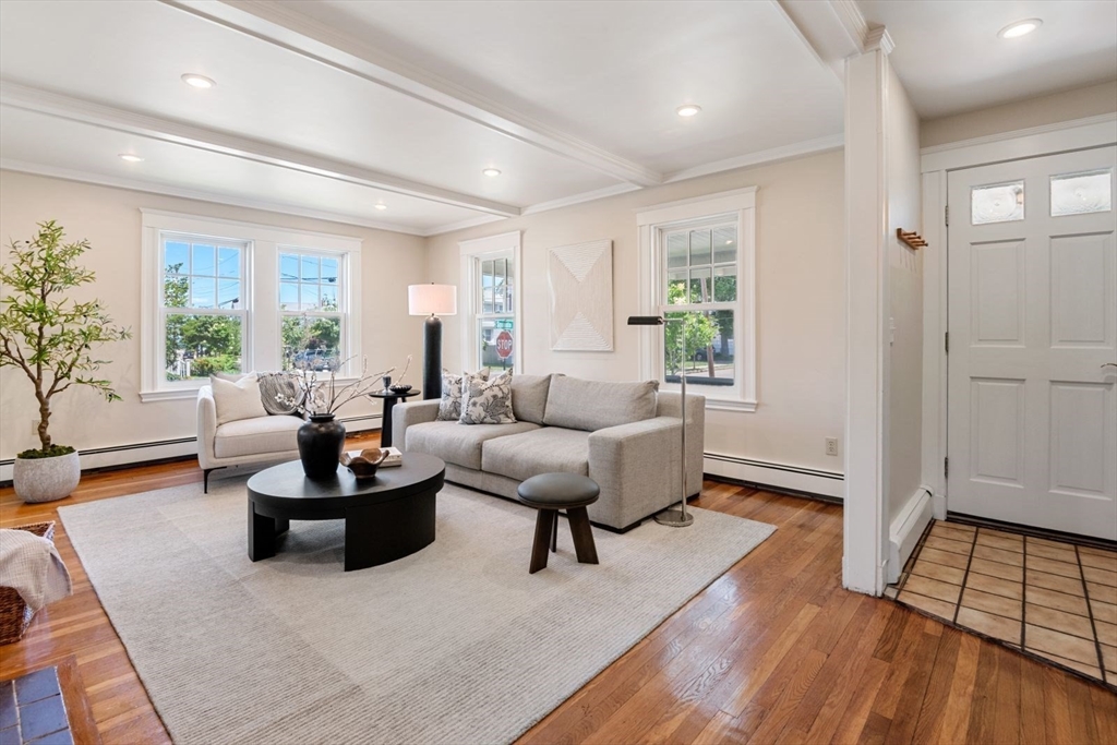 65 Narragansett Road Quincy, MA 02169 - Photo 6 of 31