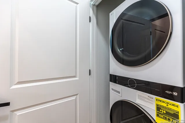 a close up view of a washer and dryer