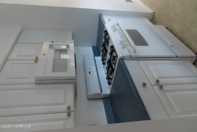 a view of walk in closet