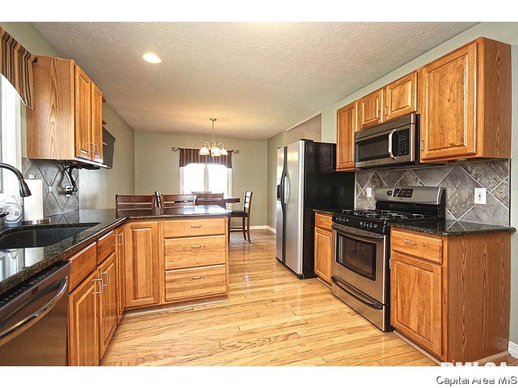 2408 Gander Road Springfield, IL 62711 - Photo 2 of 36