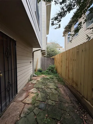 $2,600 | 2614 Enclave At Shady Acres Court, Houston, TX 77008