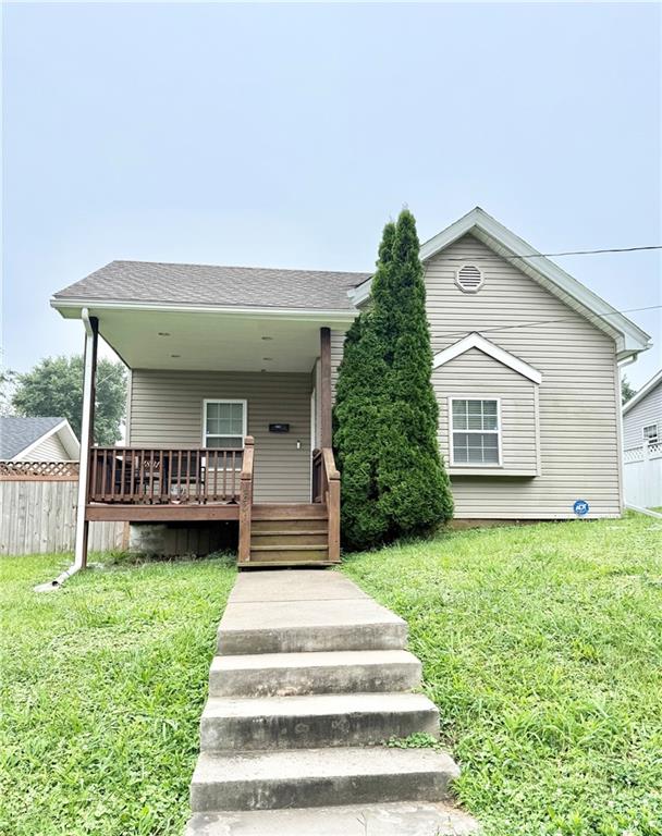 1831 Oneida Street Lexington, MO 64067 - Photo 1 of 35