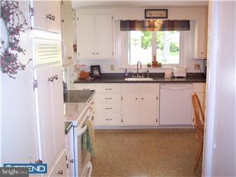 596 Beck Road Souderton, PA 18964 - Photo 10 of 12 Kitchen