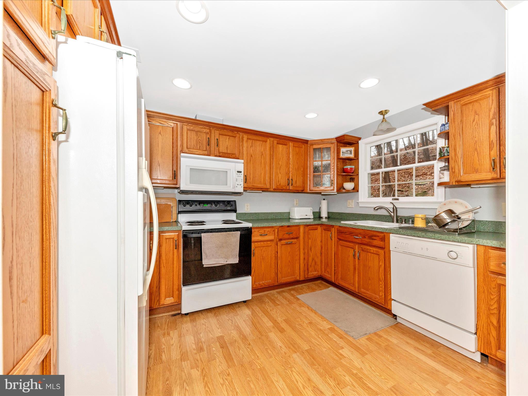 8722 Indian Springs Road Frederick, MD 21702 - Photo 11 of 54 Kitchen