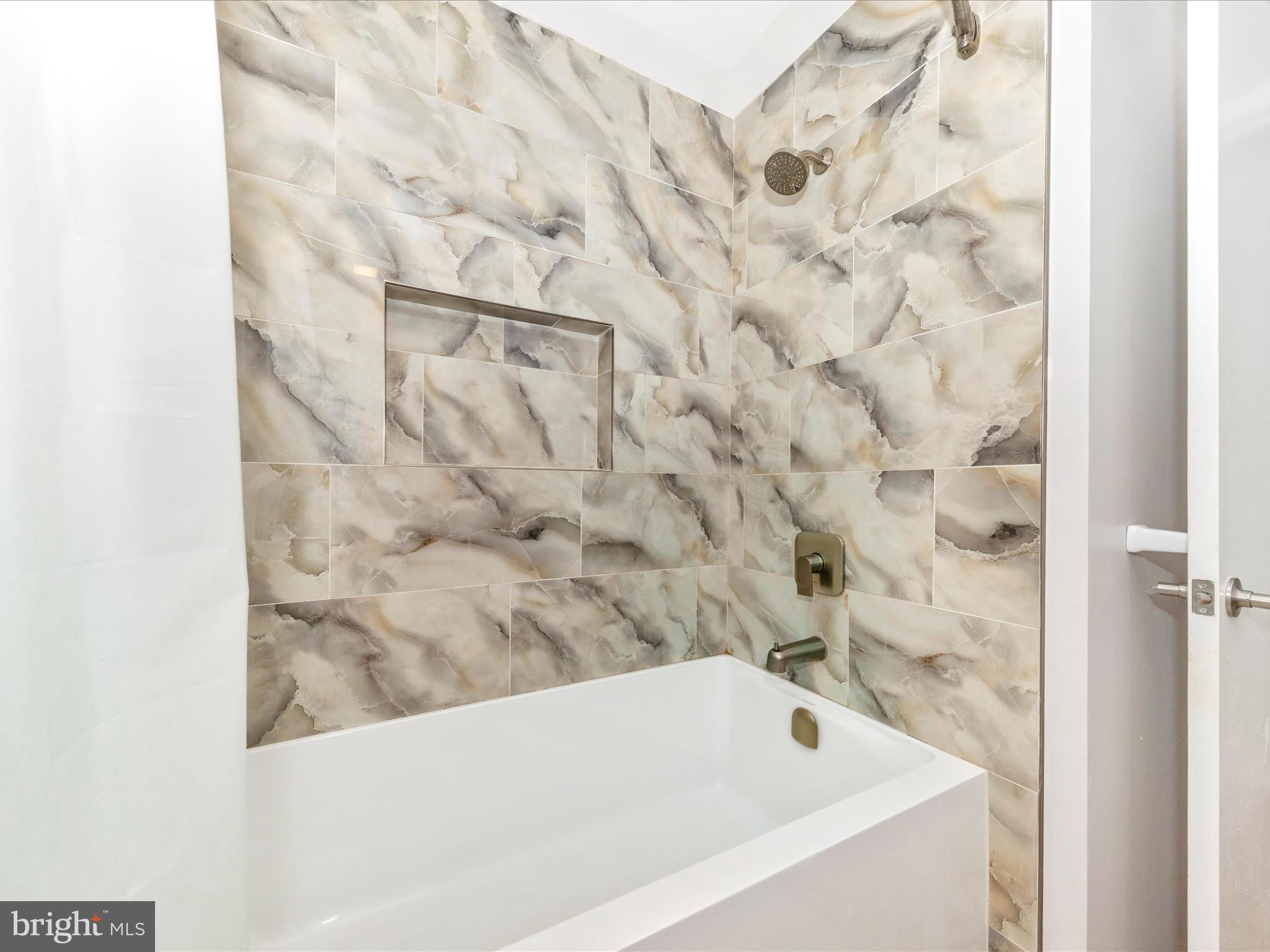 8722 Indian Springs Road Frederick, MD 21702 - Photo 30 of 54 Hall Bath