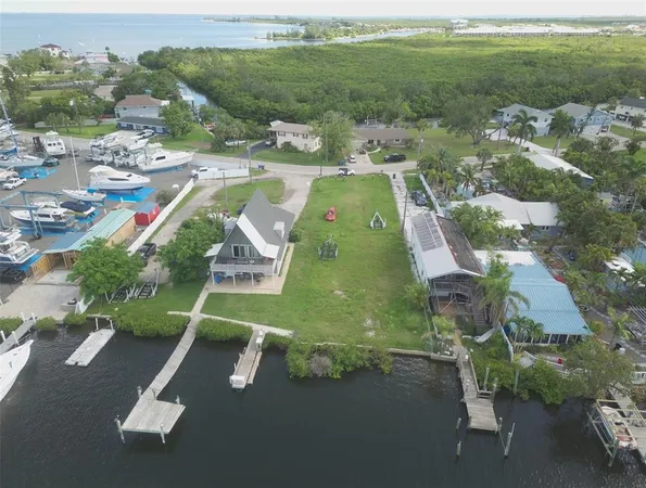 $525,000 | 3322 West Shell Point Road, Unit B, Ruskin, FL 33570
