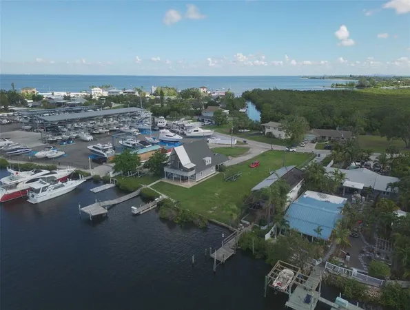 $525,000 | 3322 West Shell Point Road, Unit B, Ruskin, FL 33570