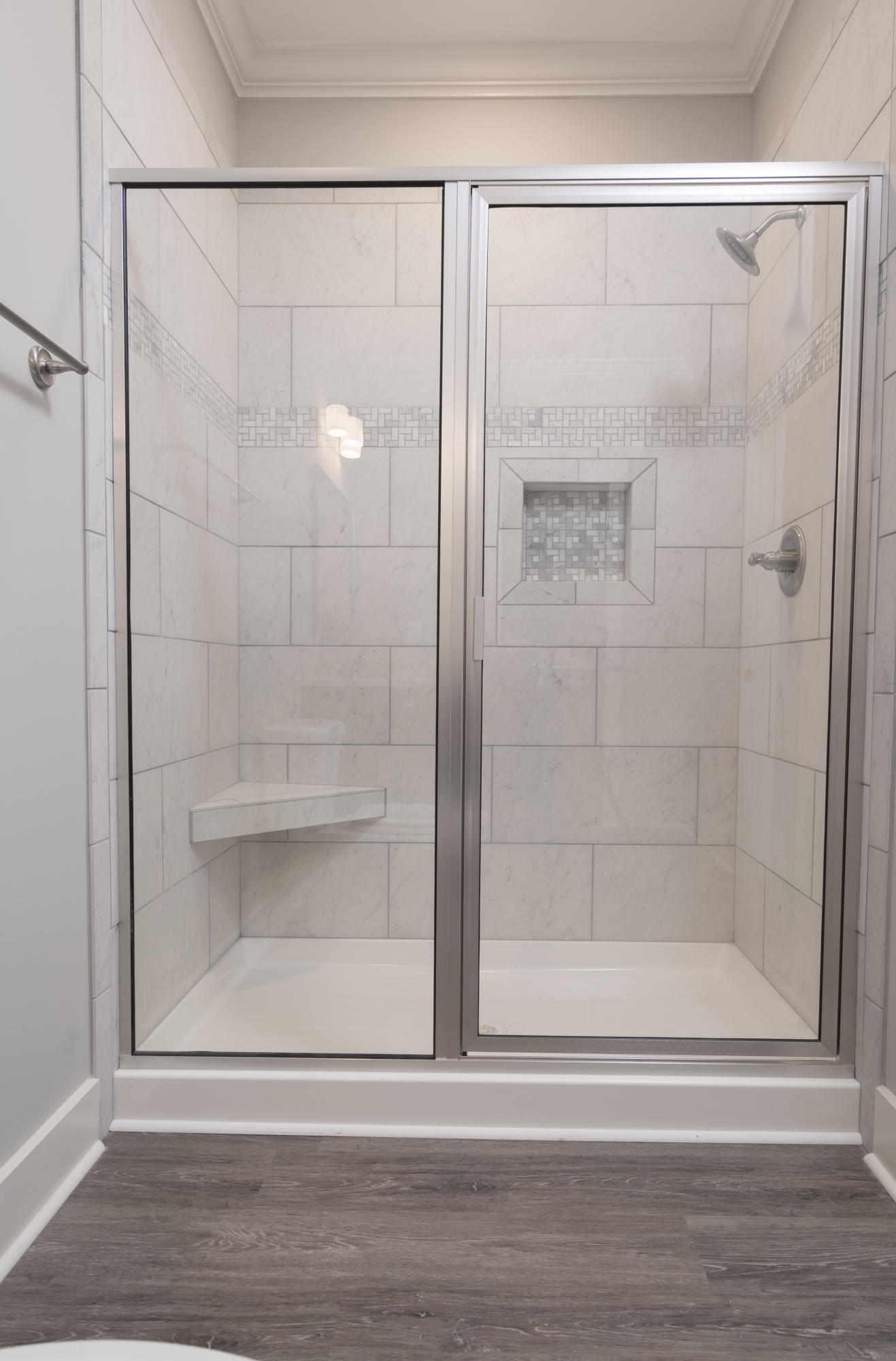 765 Steele Road Rossville, GA 30741 - Photo 17 of 30 015 Unit 4 Master Shower