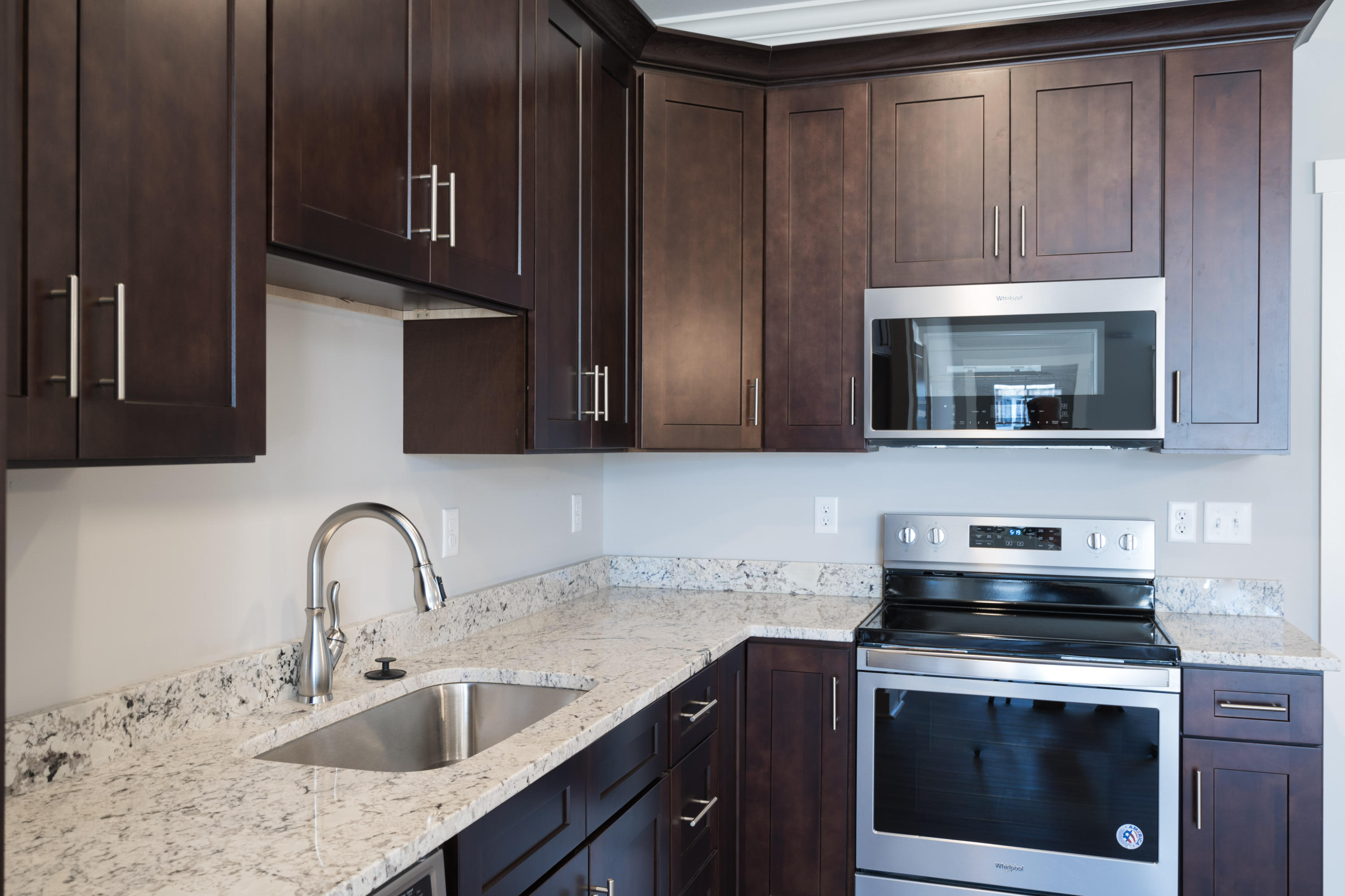 765 Steele Road Rossville, GA 30741 - Photo 9 of 30 004 Unit 4 Kitchen Detail