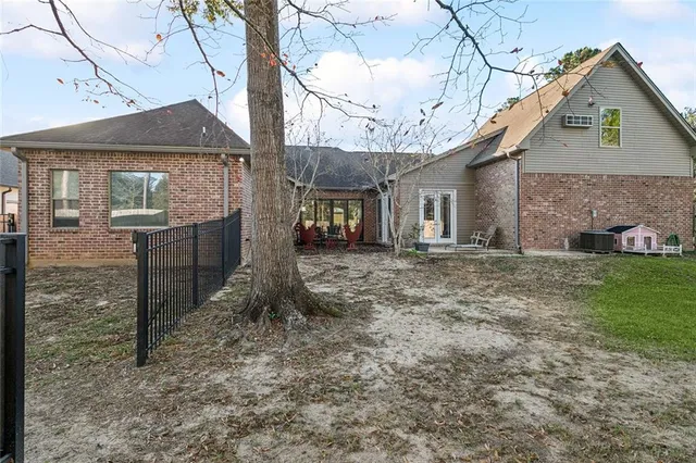 $589,000 | 452 Belle Pointe Drive, Madisonville, LA 70447