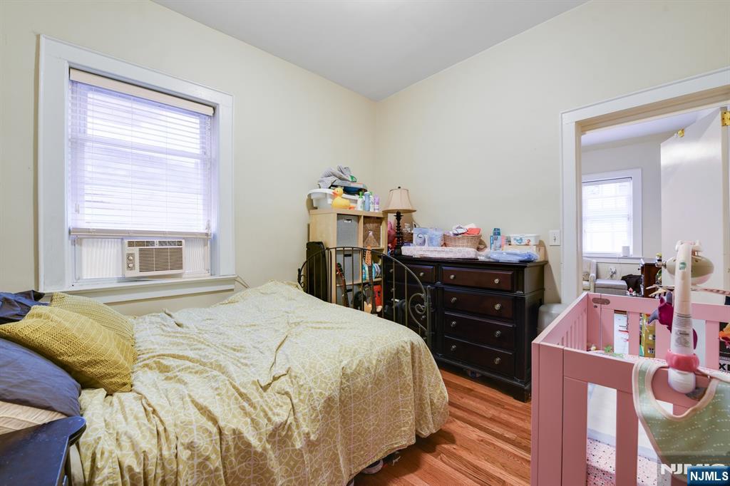 137 Valley Road Montclair, NJ 07042 - Photo 5 of 24