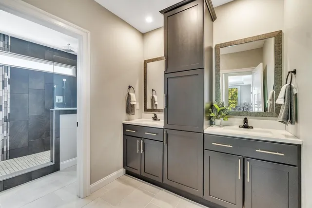 $589,900 | 5210 Grande View Lane, Jackson, MI 49201