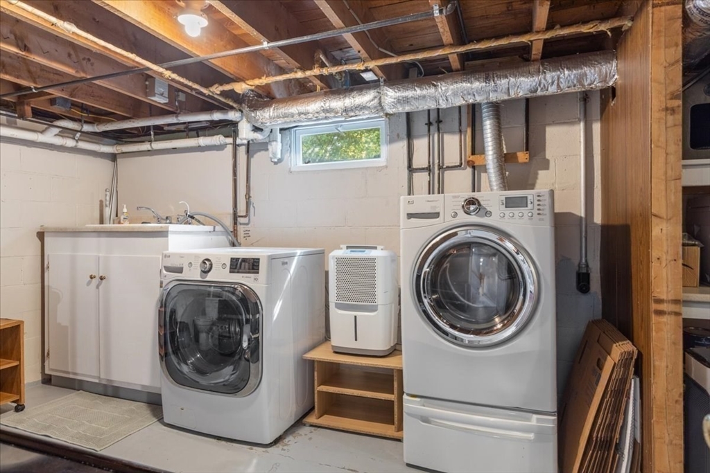 12 Bay Path Kingston, MA 02364 - Photo 18 of 24 a utility room with dryer and washer