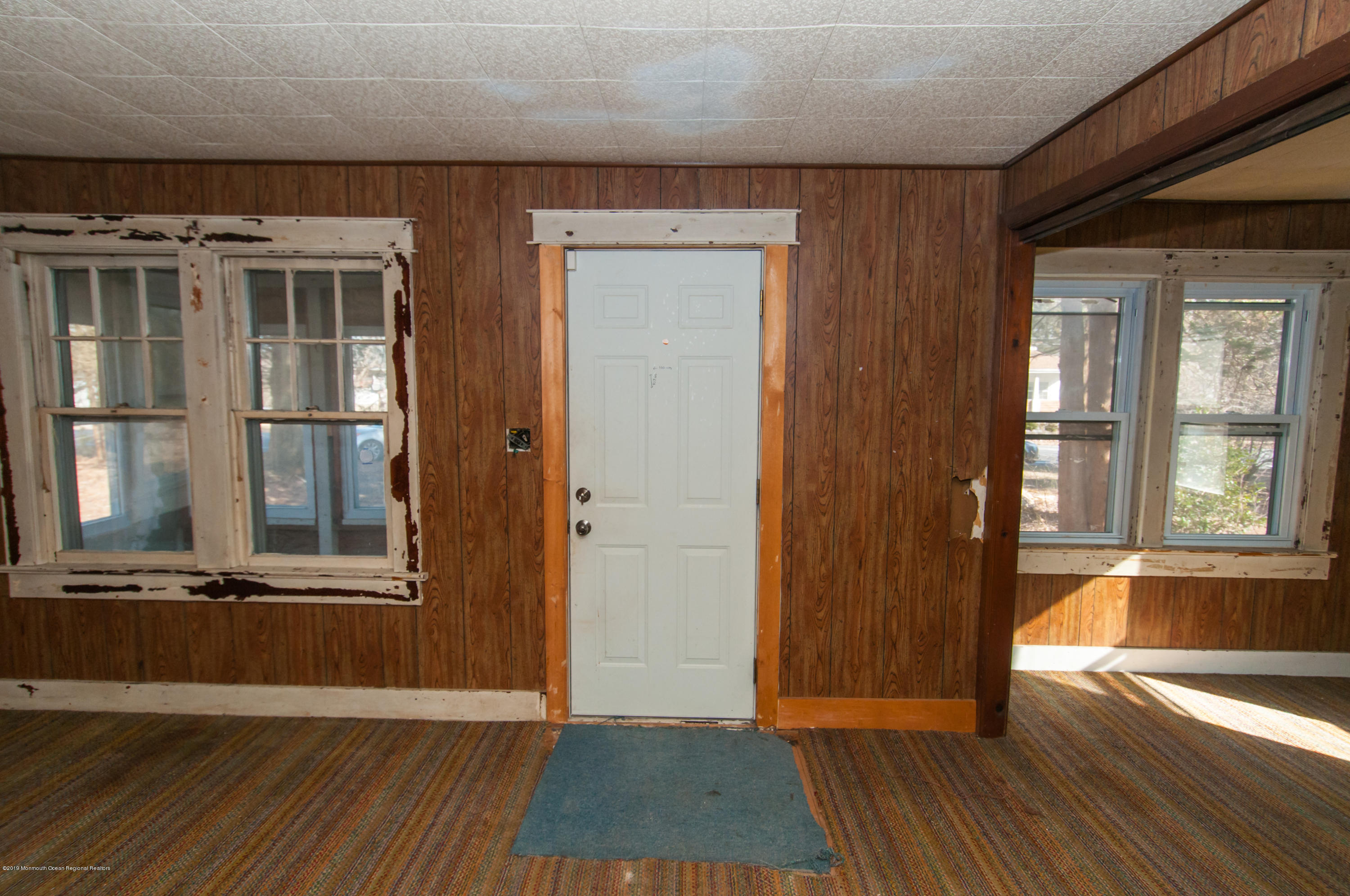 160 Colts Neck Road Farmingdale, NJ 07727 - Photo 3 of 21 DSC_9329