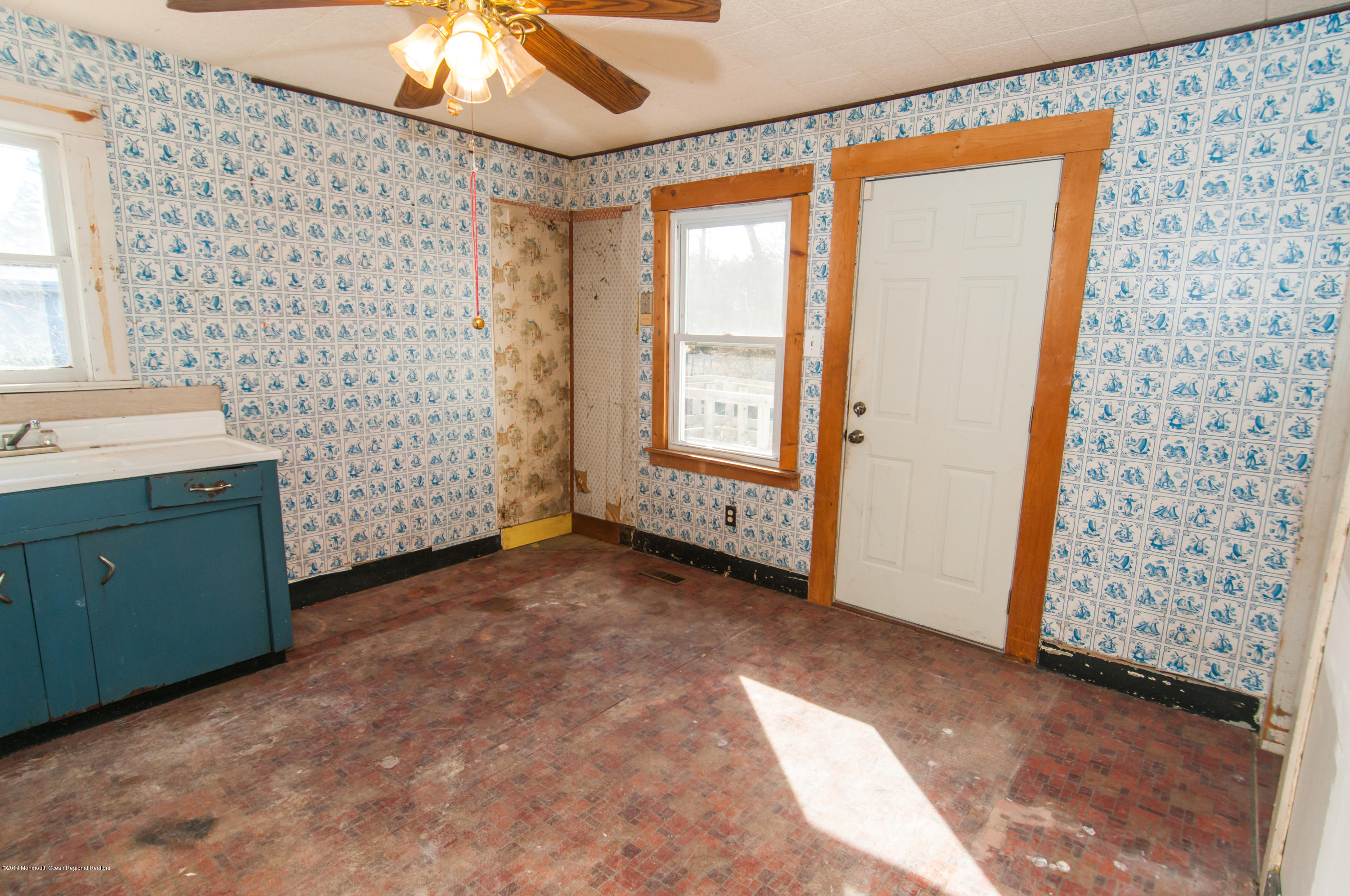 160 Colts Neck Road Farmingdale, NJ 07727 - Photo 8 of 21 DSC_9337