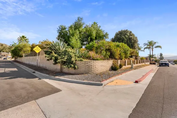$799,000 | 10850 2nd Street, Lakeside, CA 92040