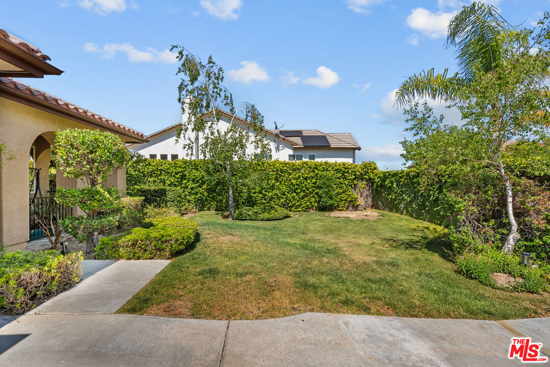 25618 Henley Way Stevenson Ranch, CA 91381 - Photo 9 of 47