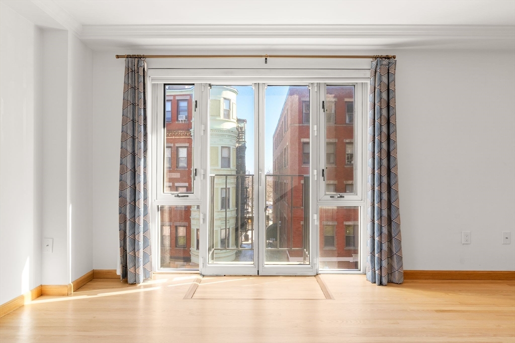 350 North Street, Unit 301 Boston, MA 02109 - Photo 3 of 24