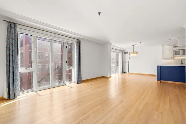 $1,142,000 | 350 North Street, Unit 301, Boston, MA 02109