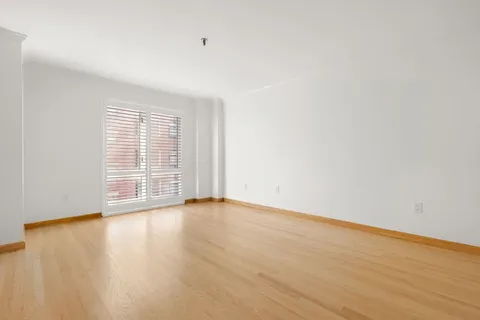 $1,150,000 | 350 North Street, Unit 301, Boston, MA 02109